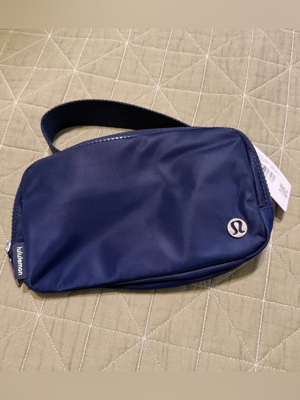Lululemon • Navy Everywhere Belt Bag